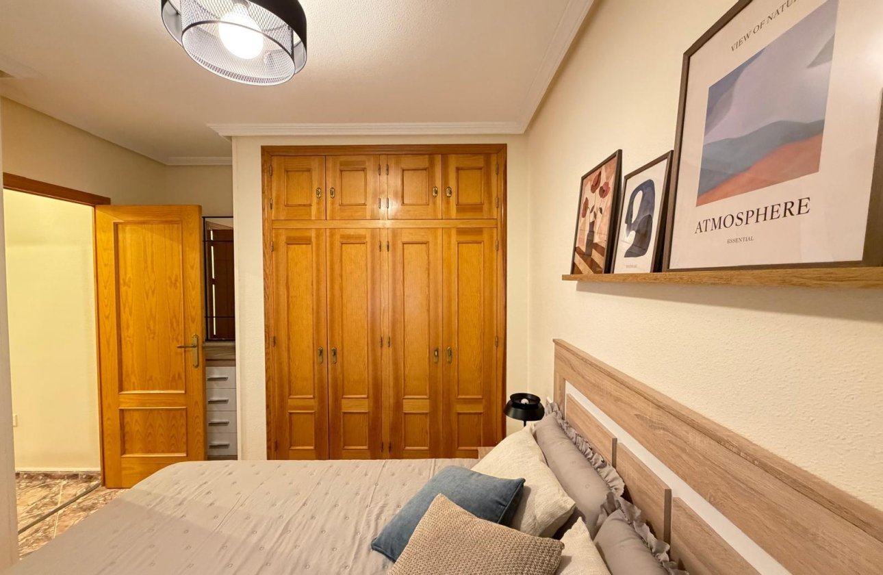 Revente - Appartement -
Torrevieja - Centro