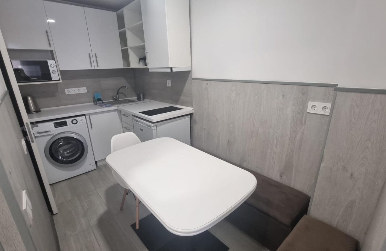 Revente - Appartement -
Torrevieja - Centro