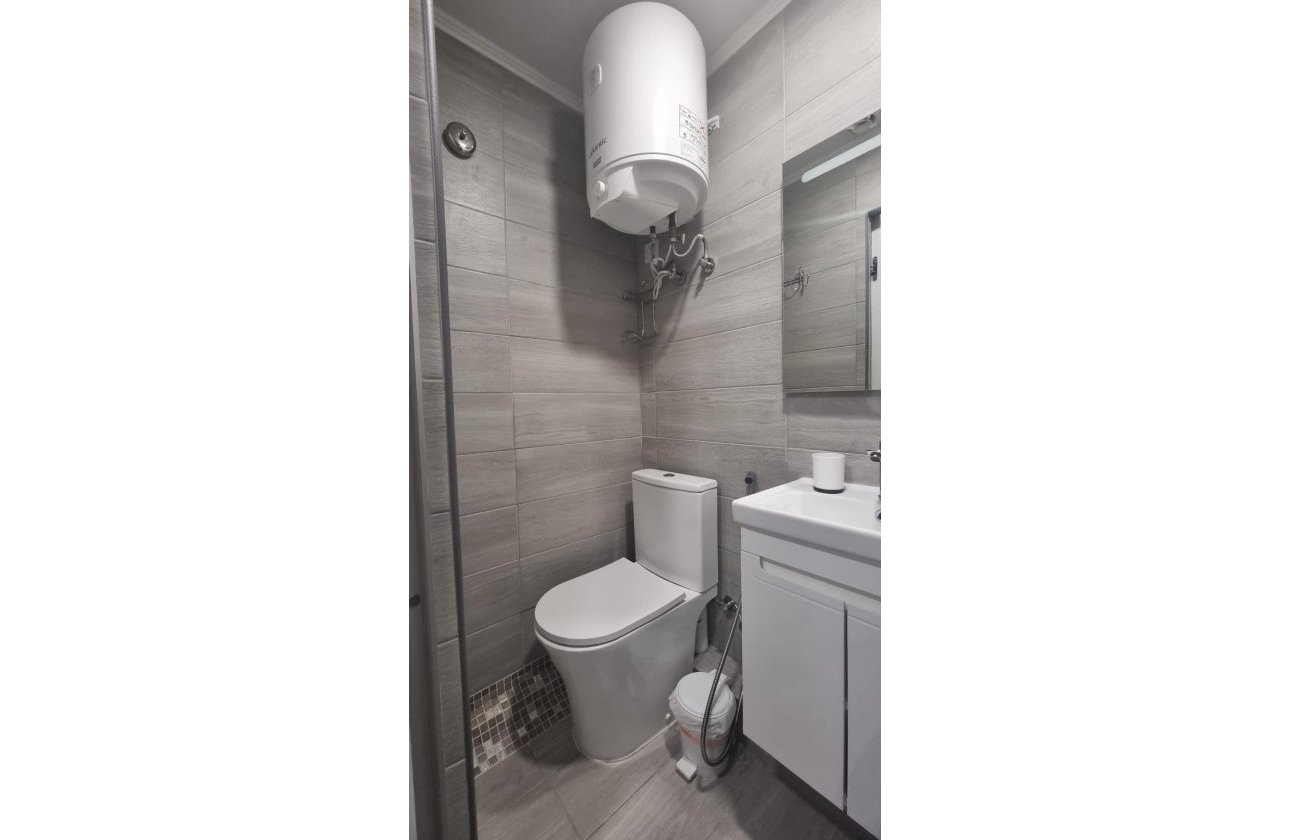 Revente - Appartement -
Torrevieja - Centro