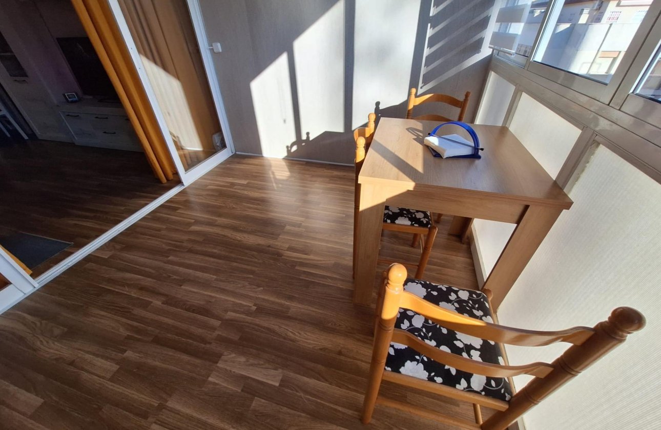 Revente - Appartement -
Torrevieja - Centro