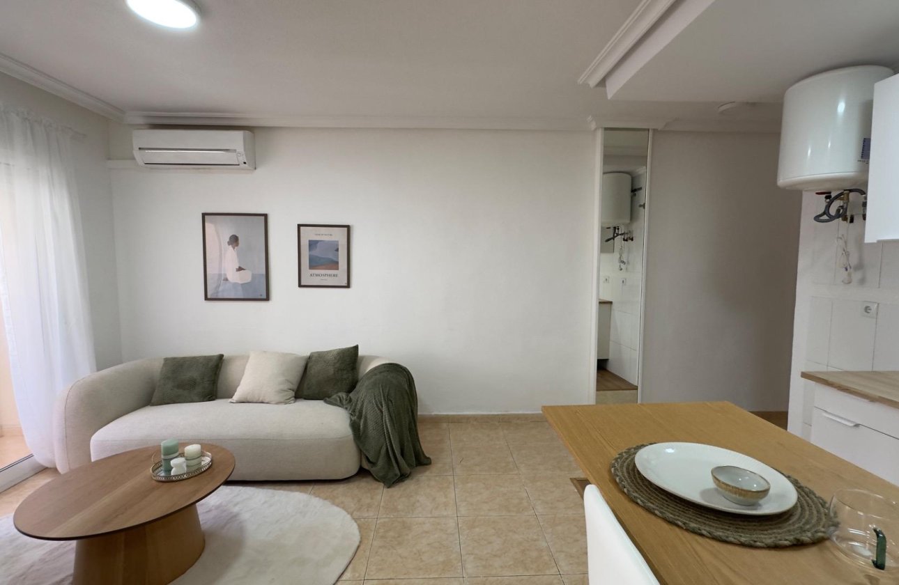 Revente - Appartement -
Torrevieja - Centro