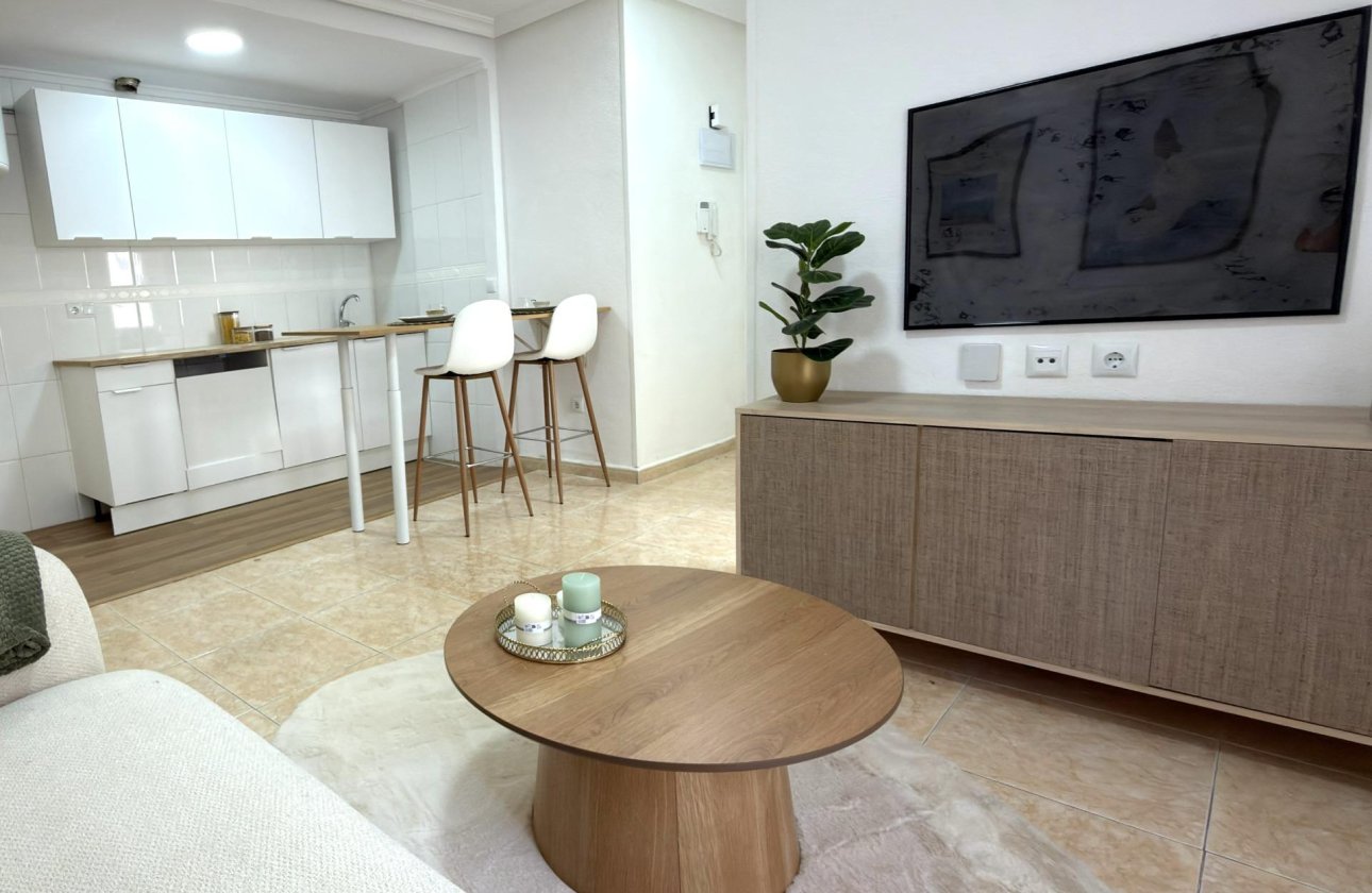 Revente - Appartement -
Torrevieja - Centro