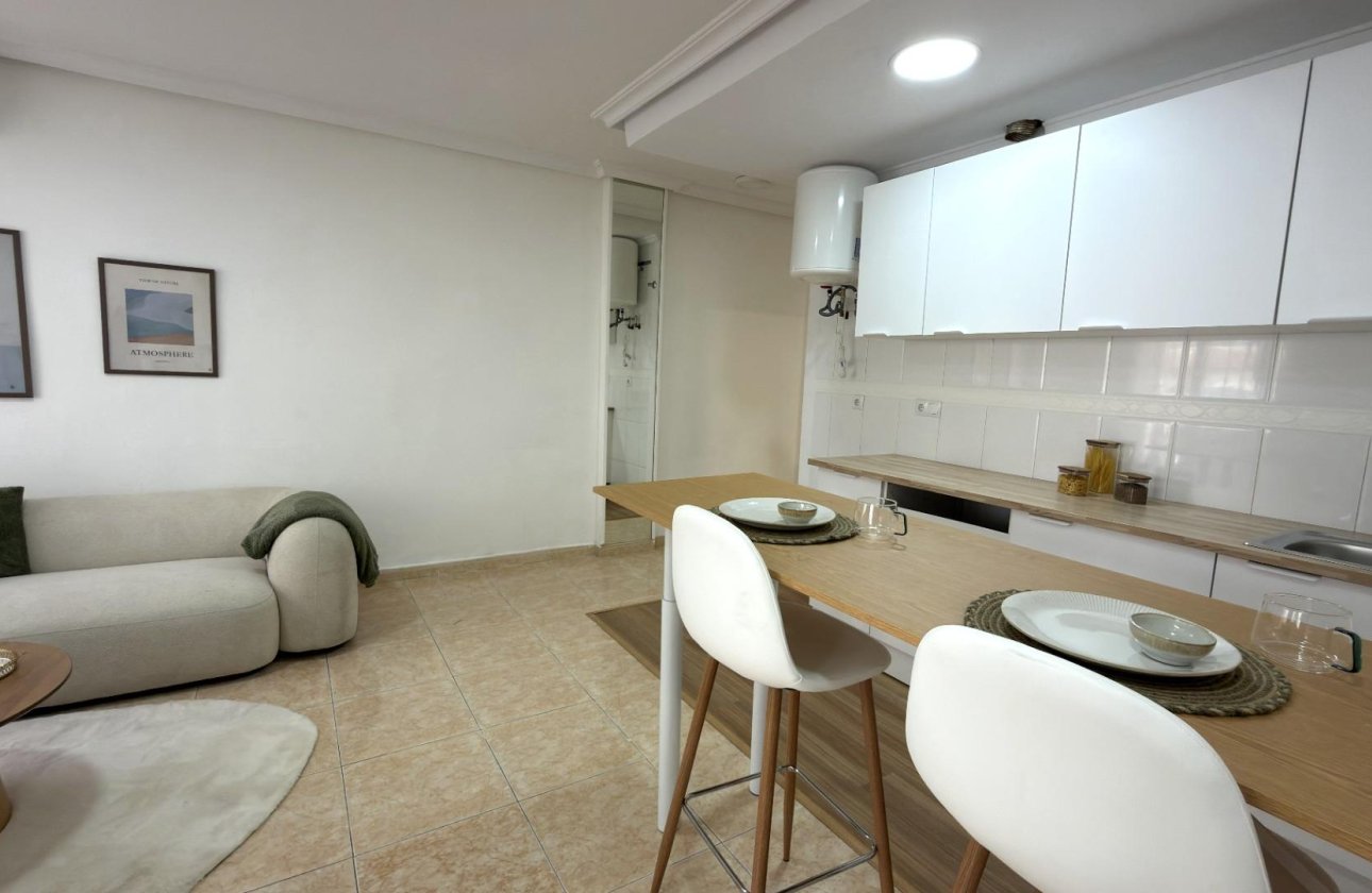 Revente - Appartement -
Torrevieja - Centro
