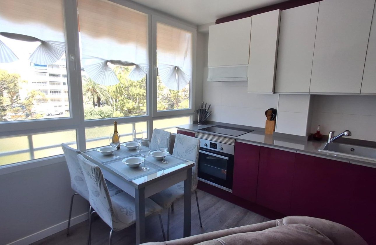 Revente - Appartement -
Torrevieja - Centro