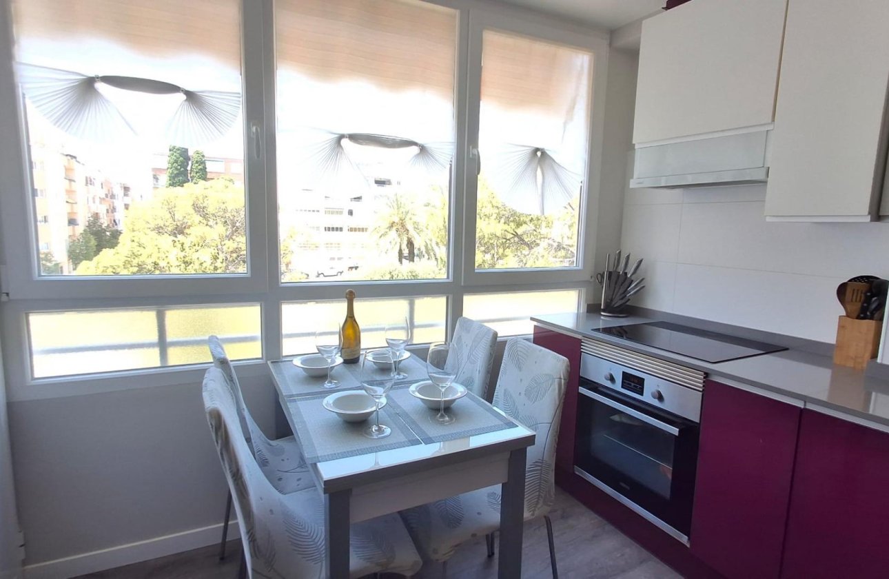 Revente - Appartement -
Torrevieja - Centro
