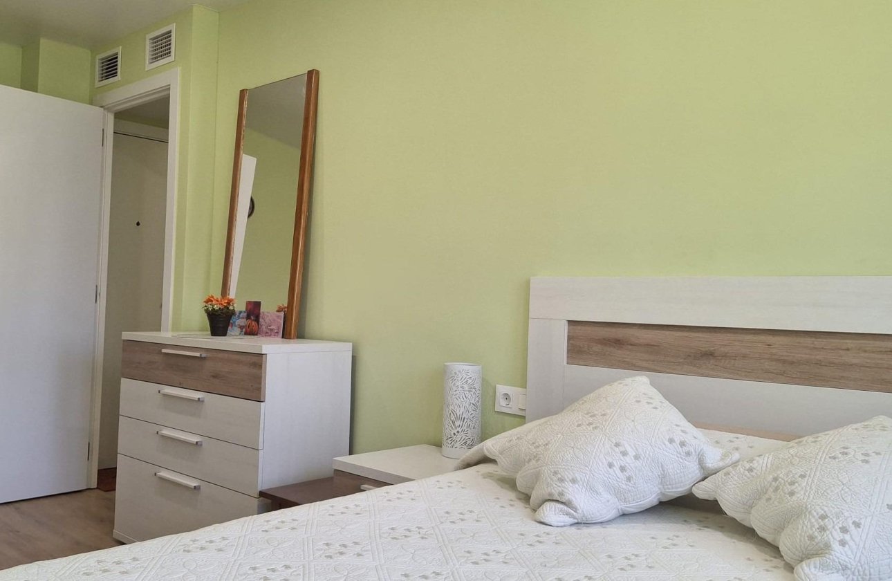 Revente - Appartement -
Torrevieja - Centro