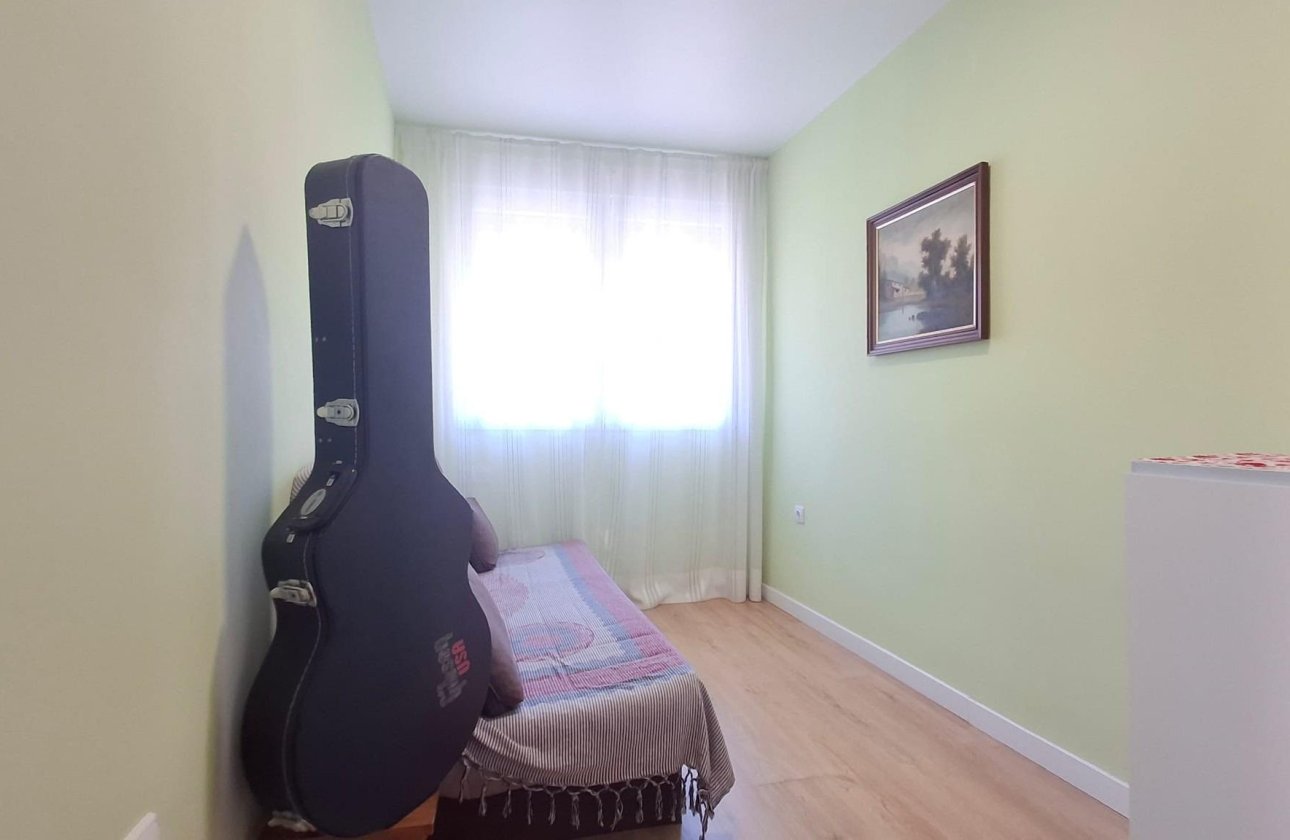 Revente - Appartement -
Torrevieja - Centro