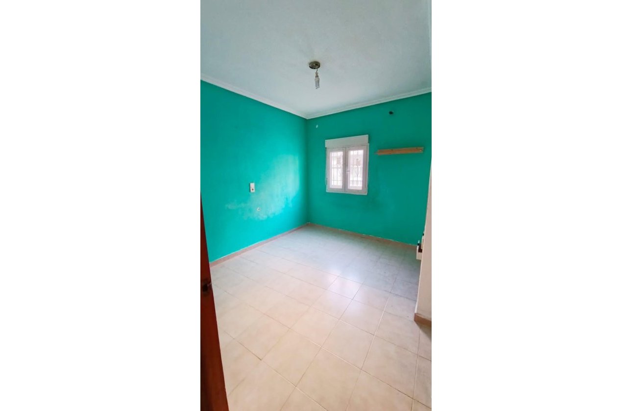 Revente - Appartement -
Torrevieja - Centro