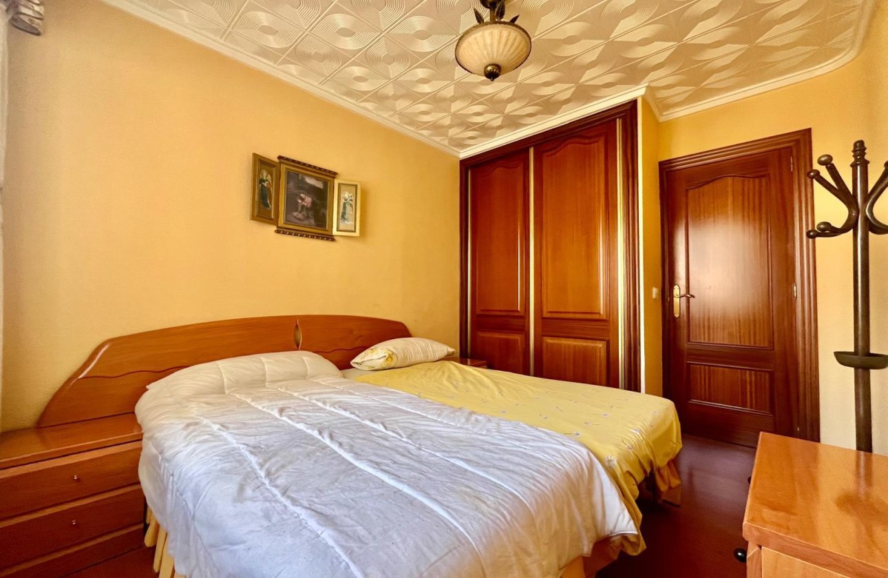 Revente - Appartement -
Torrevieja - Centro