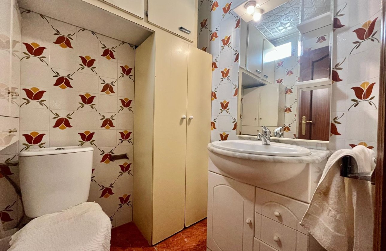Revente - Appartement -
Torrevieja - Centro