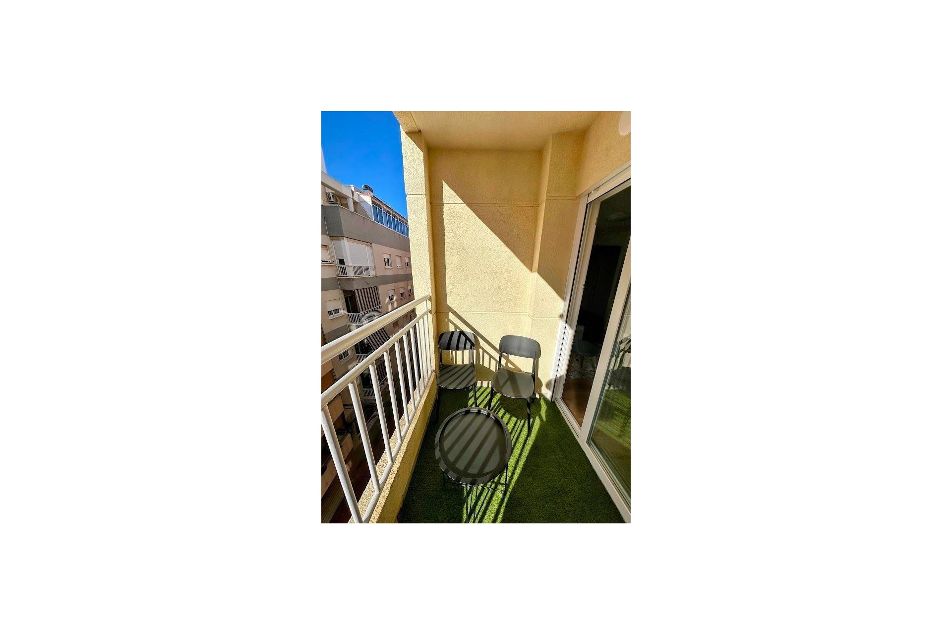 Revente - Appartement -
Torrevieja - Centro