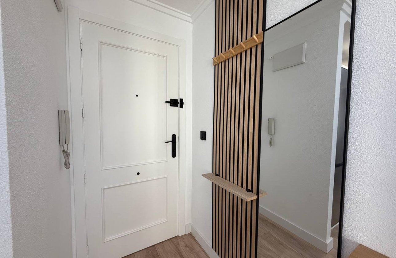 Revente - Appartement -
Torrevieja - Centro