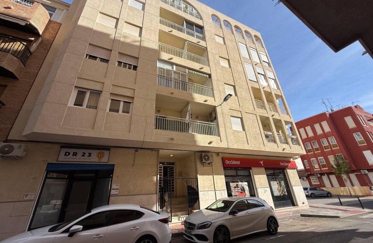 Revente - Appartement -
Torrevieja - Centro