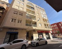Revente - Appartement -
Torrevieja - Centro
