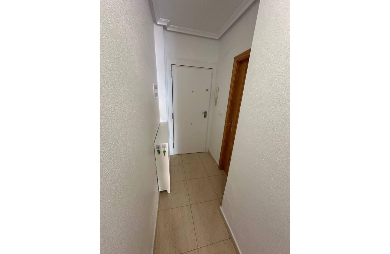 Revente - Appartement -
Torrevieja - Centro