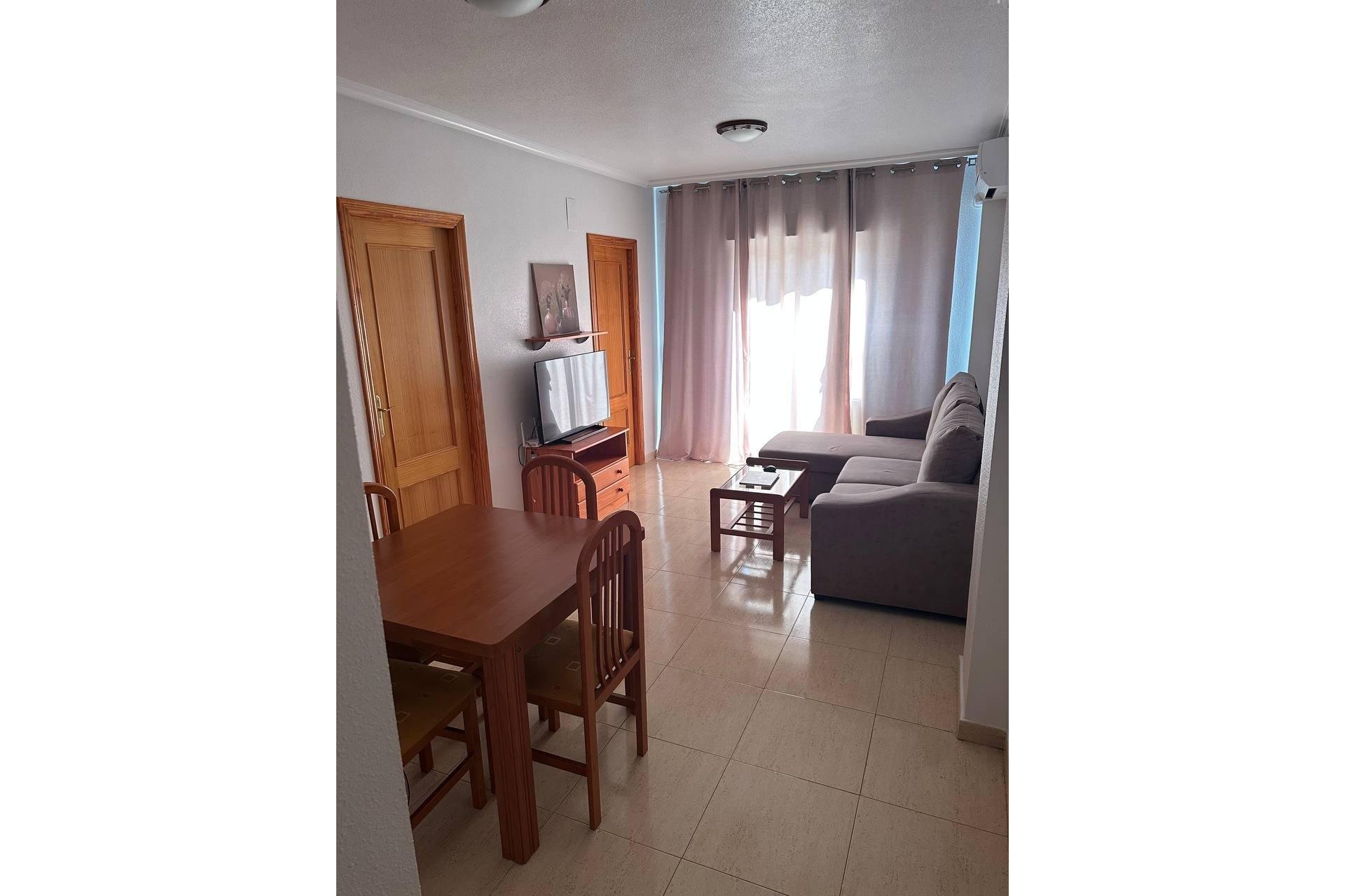 Revente - Appartement -
Torrevieja - Centro