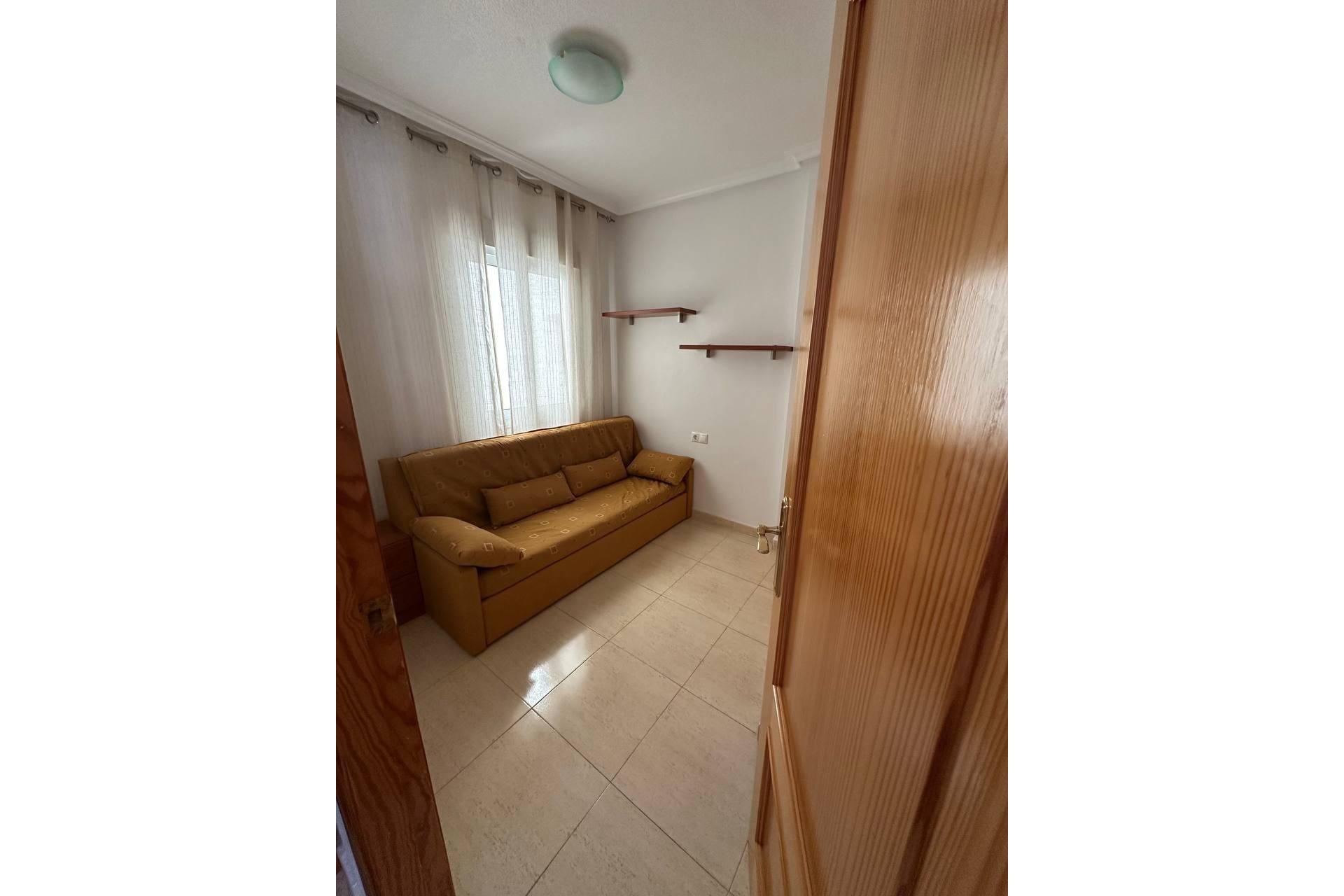 Revente - Appartement -
Torrevieja - Centro