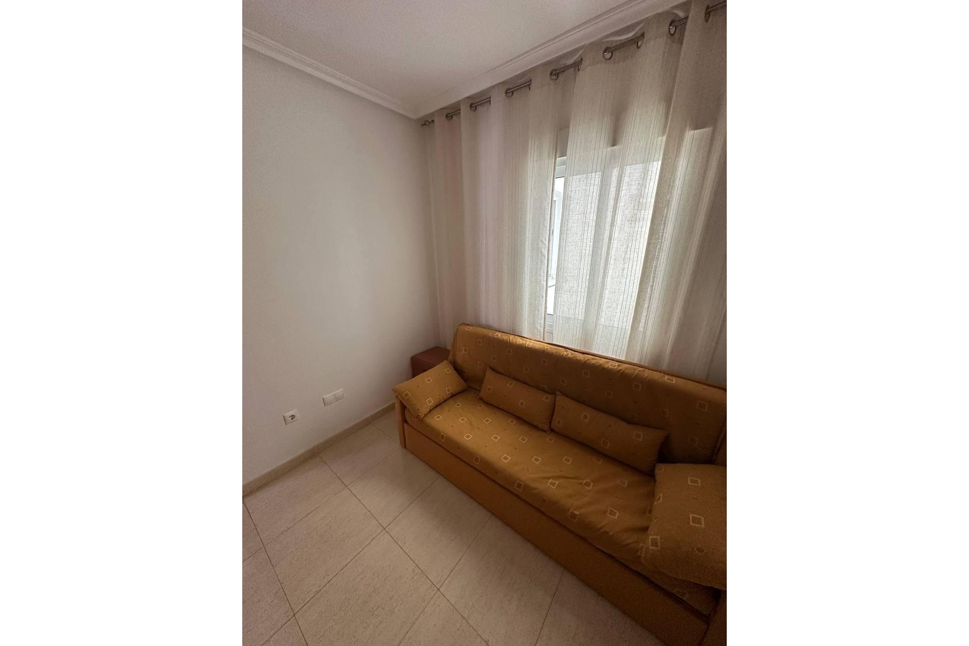 Revente - Appartement -
Torrevieja - Centro