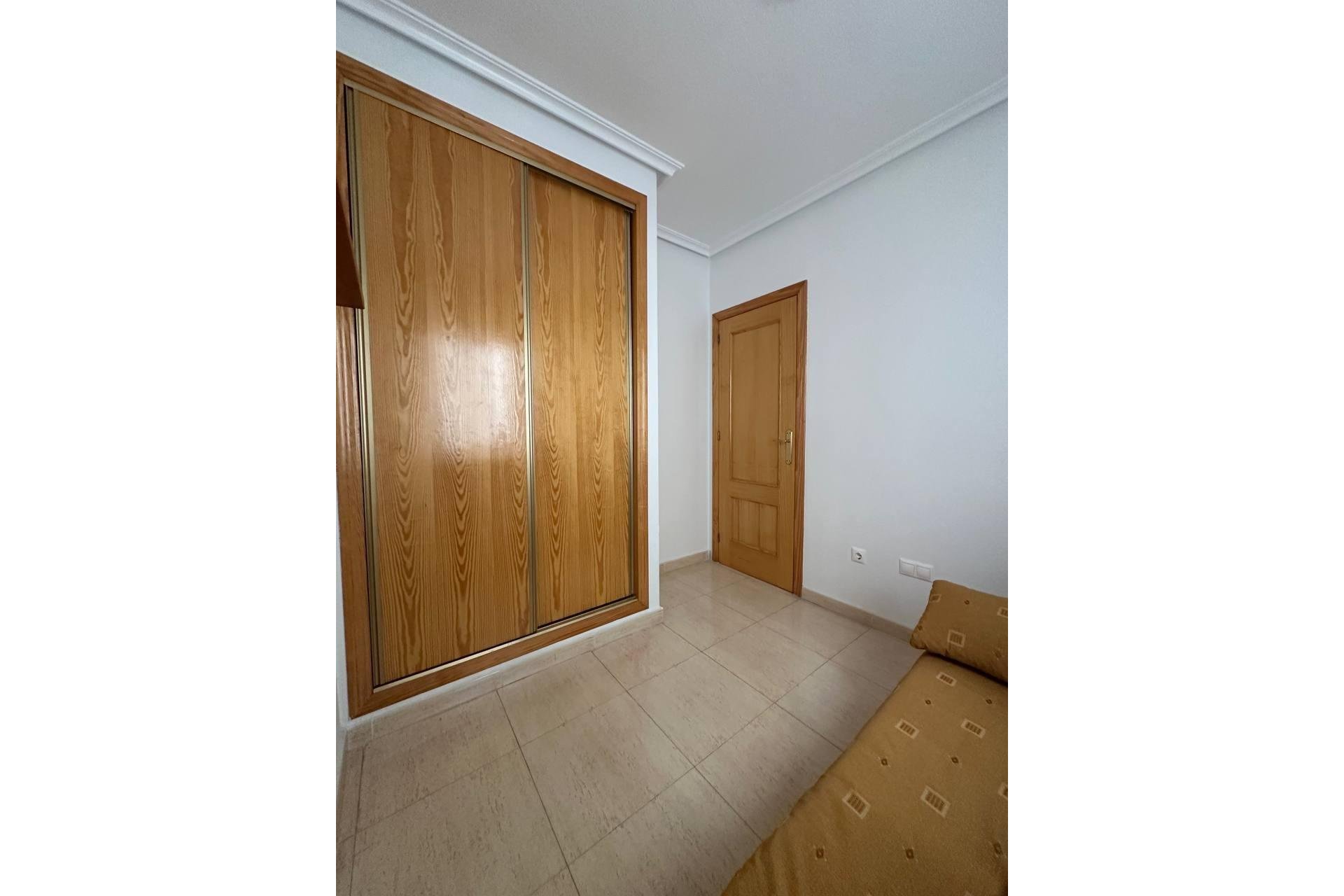 Revente - Appartement -
Torrevieja - Centro