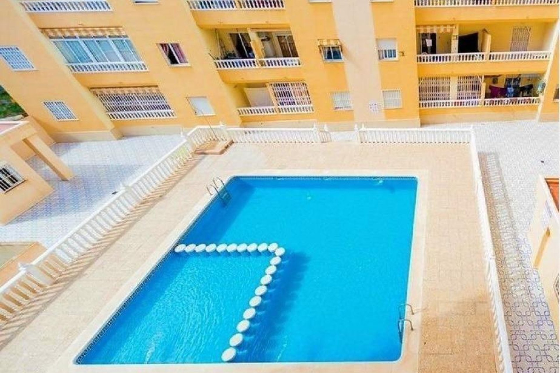 Revente - Appartement -
Torrevieja - Centro