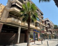 Revente - Appartement -
Torrevieja - Centro