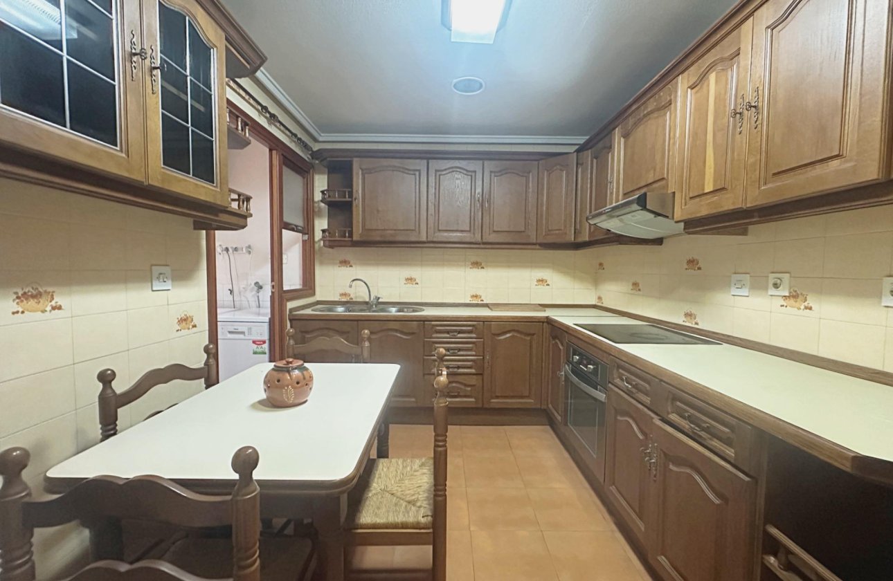 Revente - Appartement -
Torrevieja - Centro