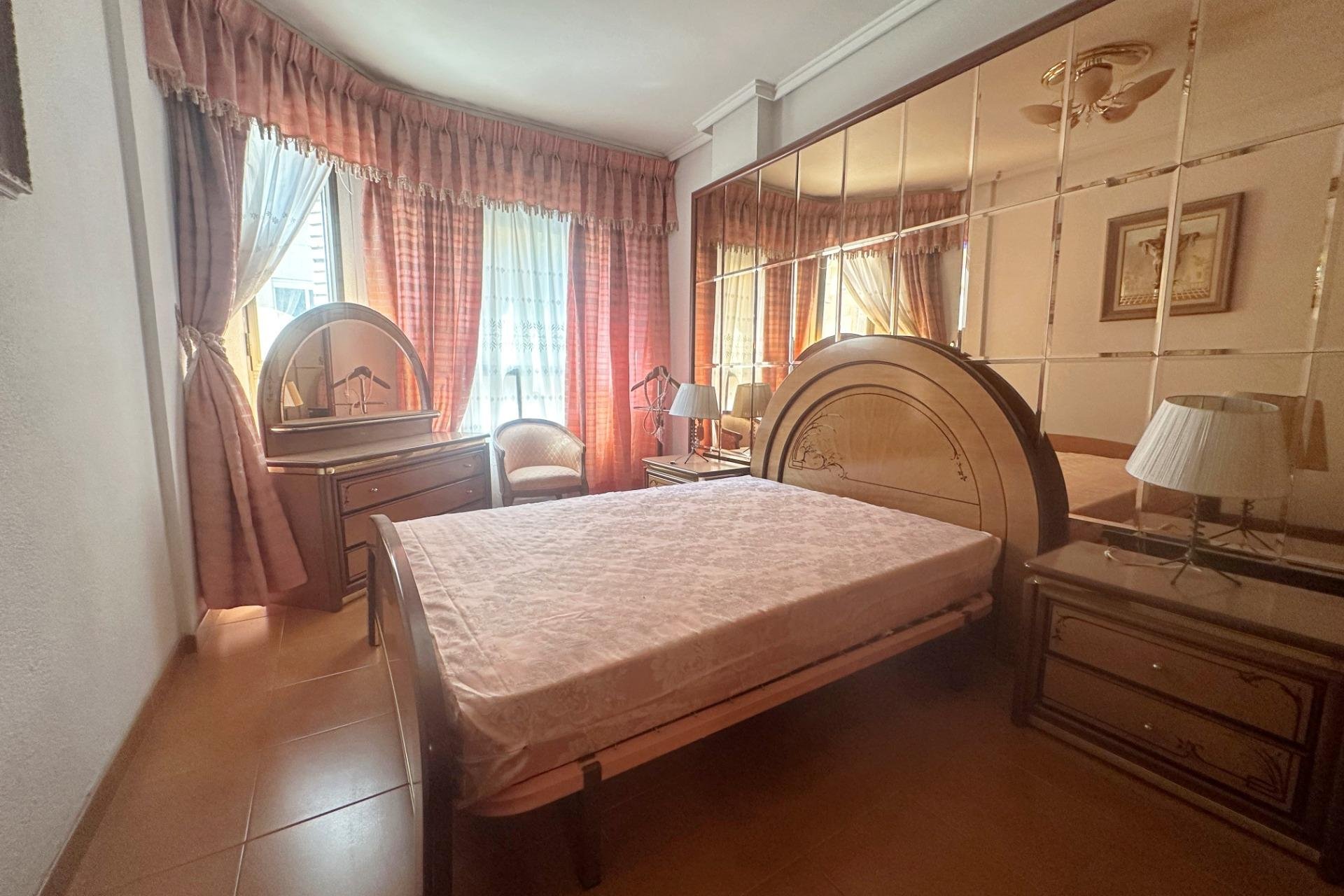 Revente - Appartement -
Torrevieja - Centro