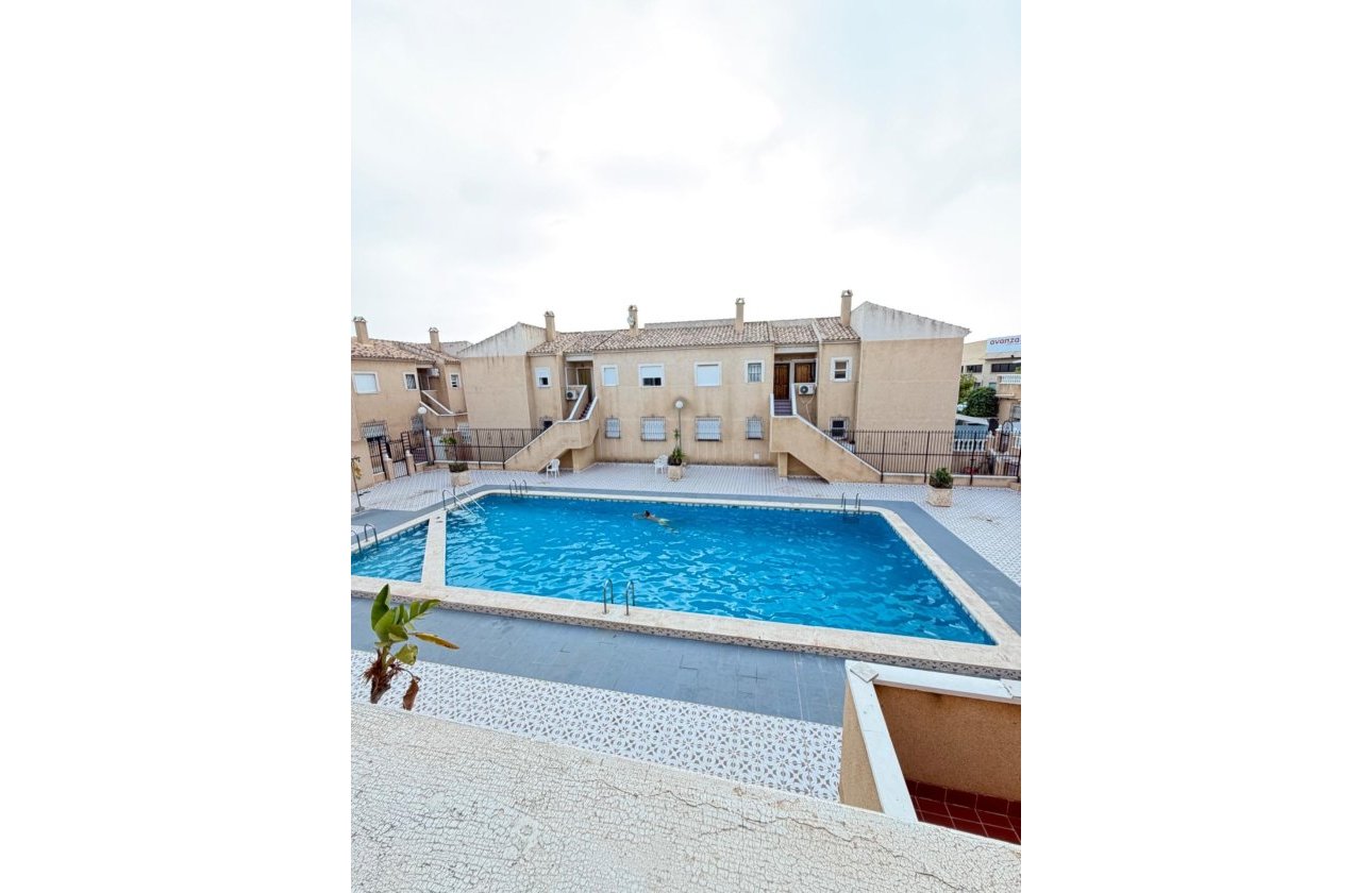 Revente - Appartement -
Torrevieja - Centro
