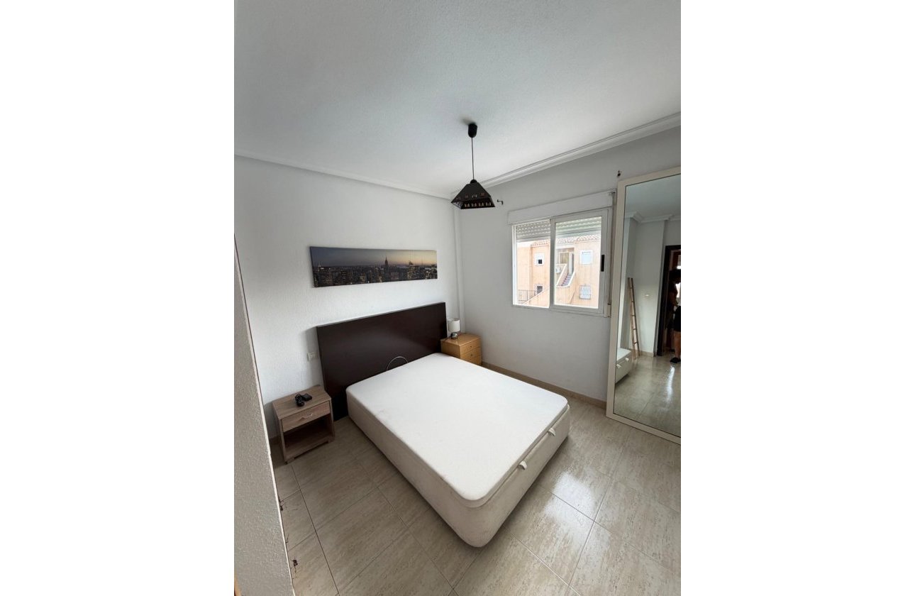 Revente - Appartement -
Torrevieja - Centro