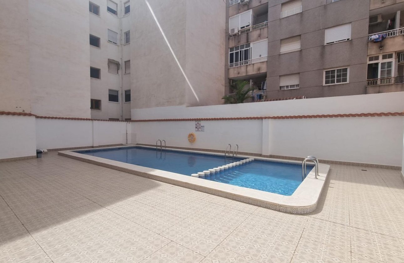 Revente - Appartement -
Torrevieja - Centro