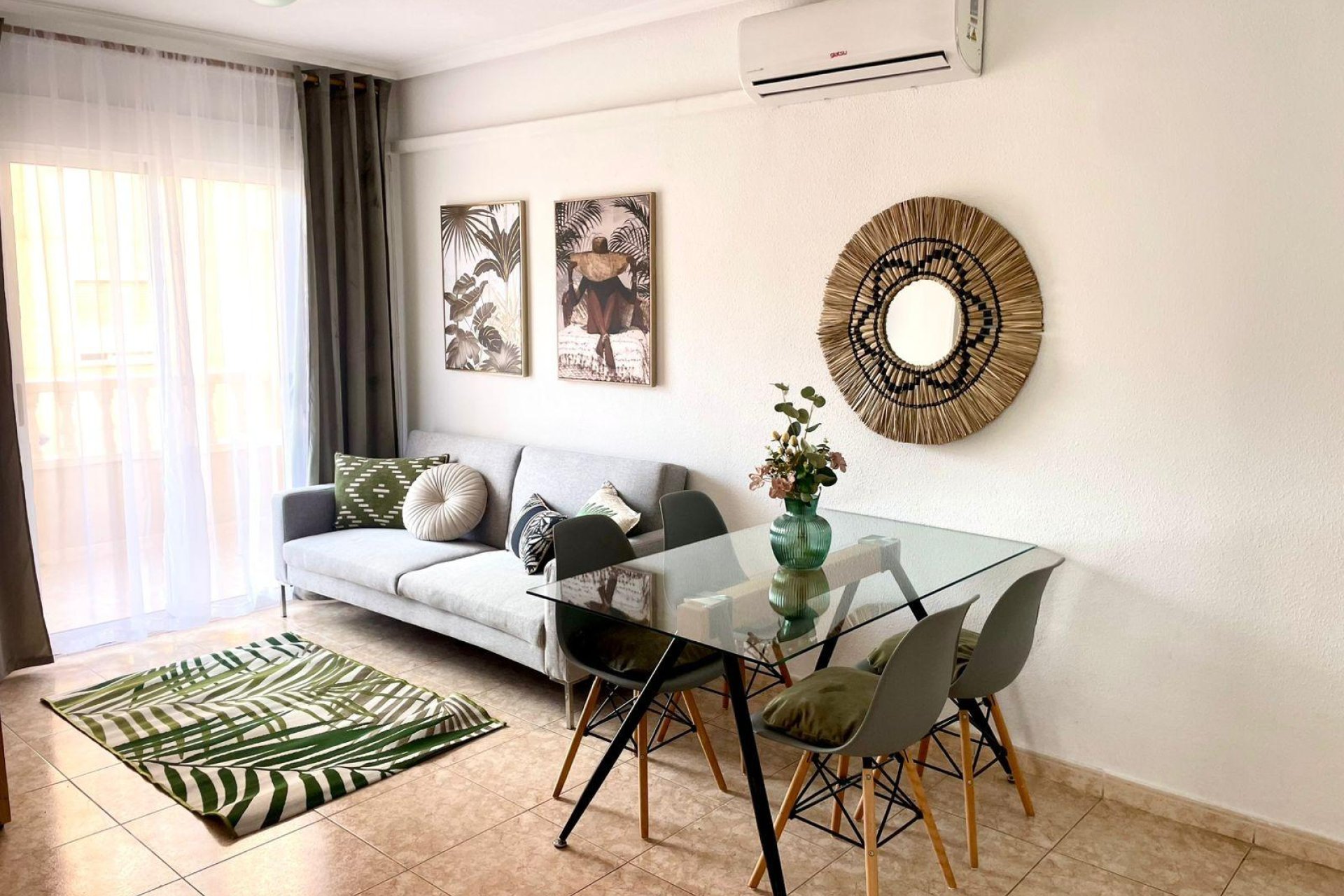 Revente - Appartement -
Torrevieja - Centro