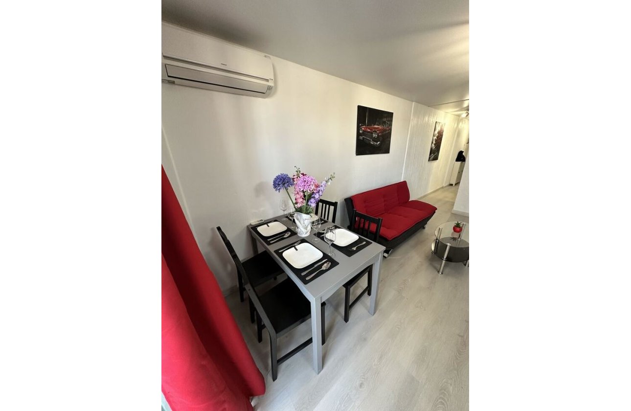 Revente - Appartement -
Torrevieja - Centro