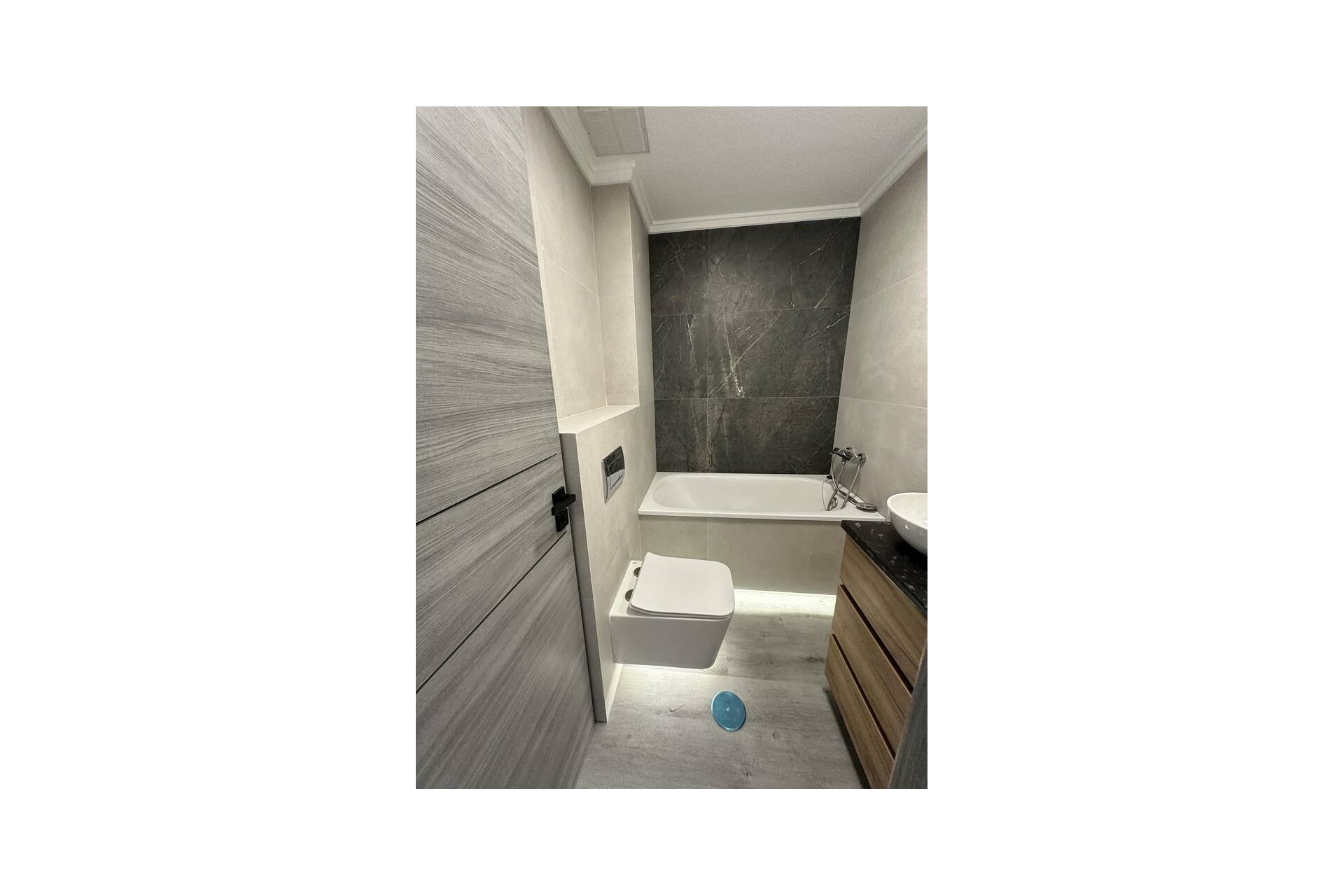 Revente - Appartement -
Torrevieja - Centro
