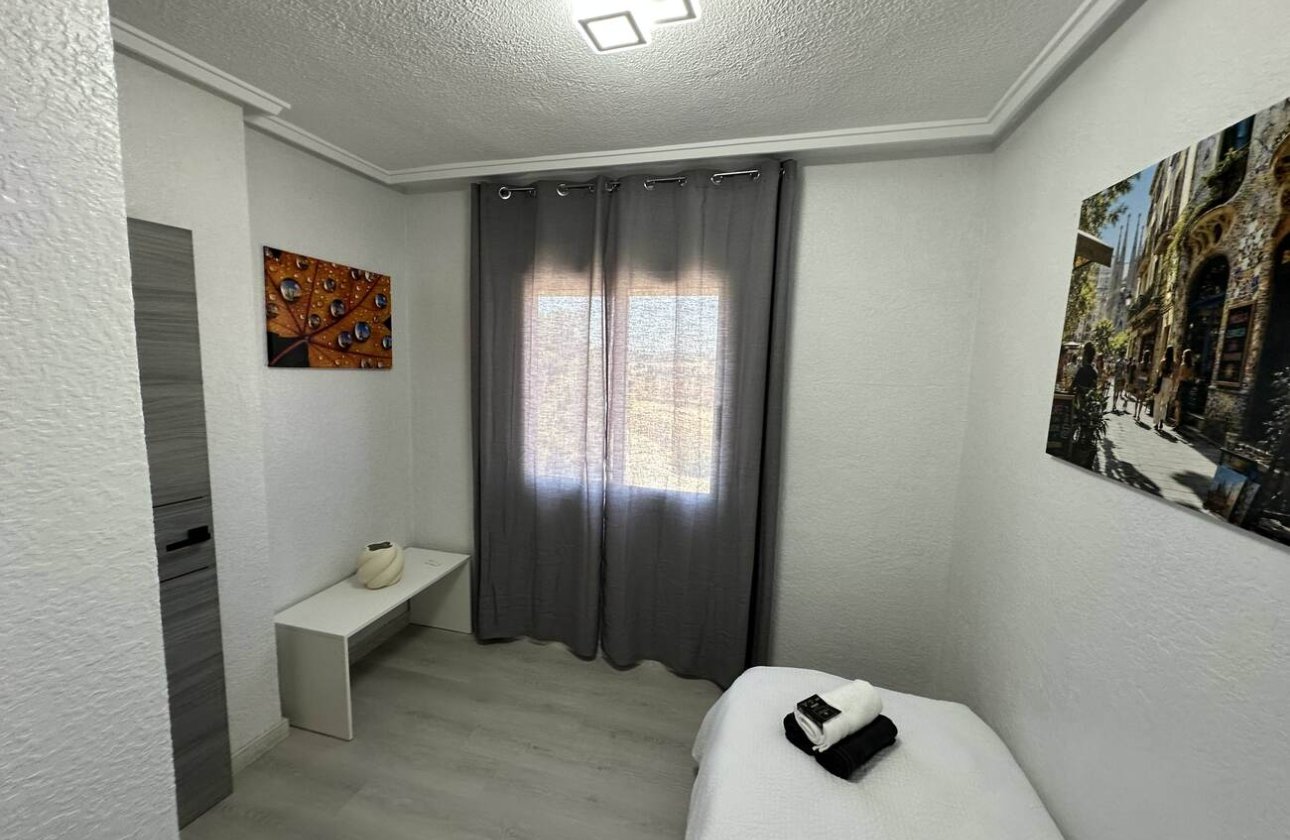 Revente - Appartement -
Torrevieja - Centro