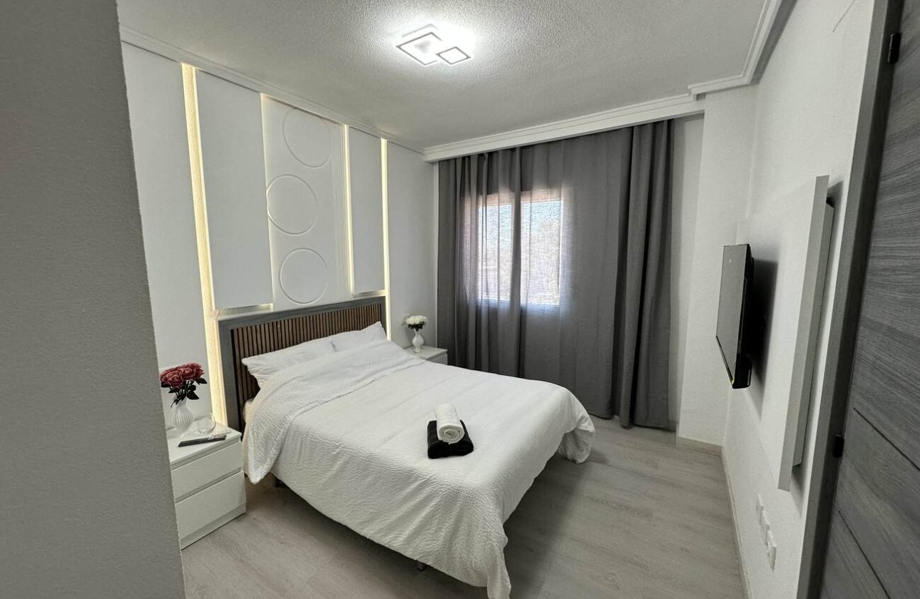 Revente - Appartement -
Torrevieja - Centro