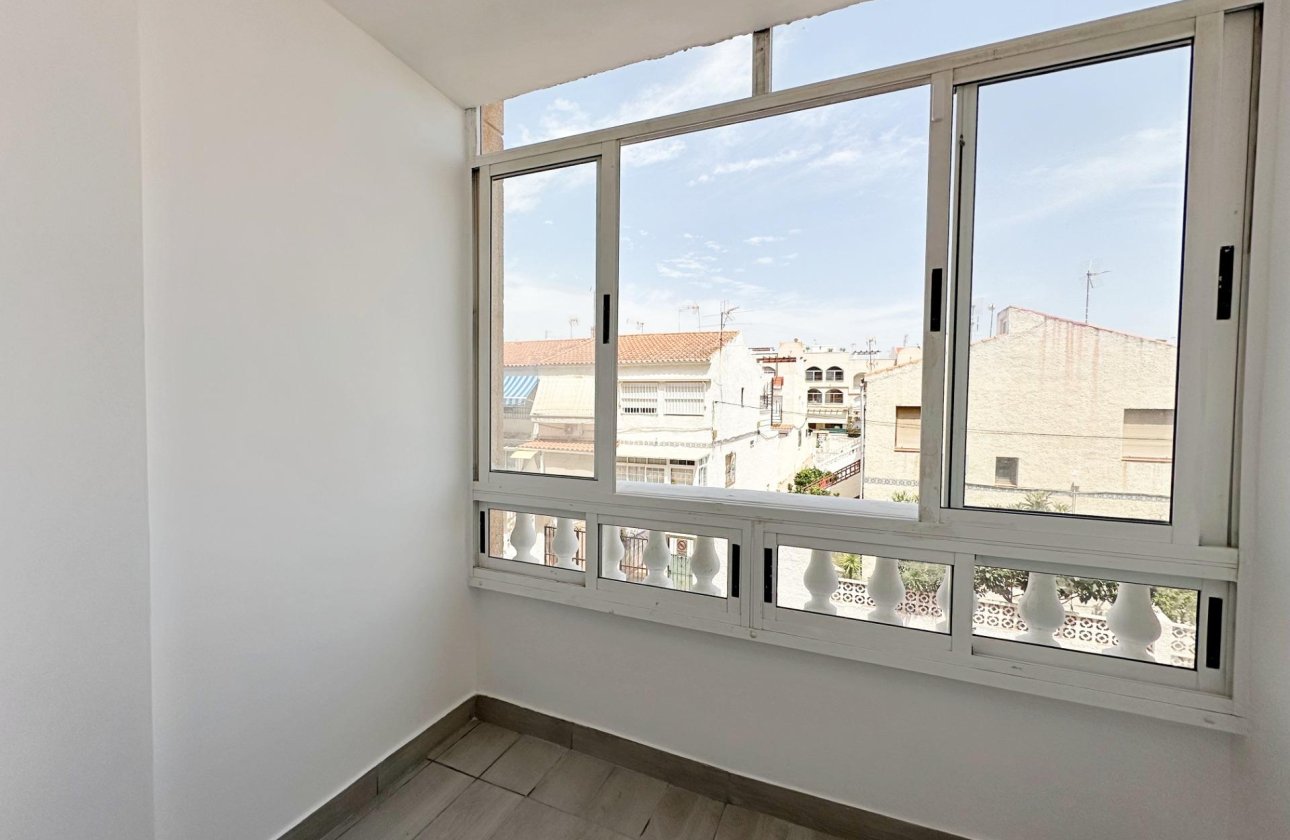Revente - Appartement -
Torrevieja - Centro
