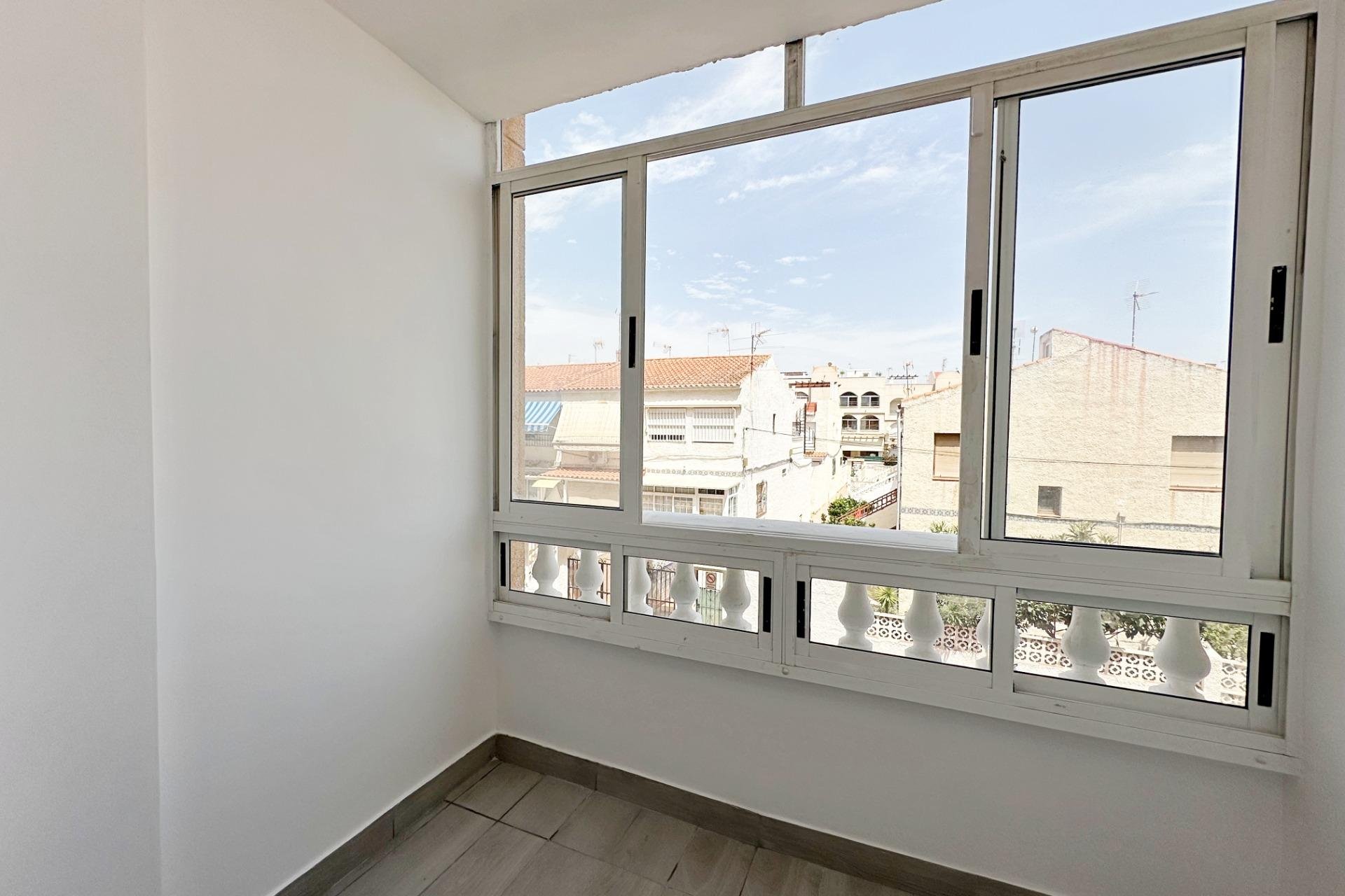 Revente - Appartement -
Torrevieja - Centro