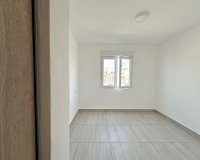 Revente - Appartement -
Torrevieja - Centro