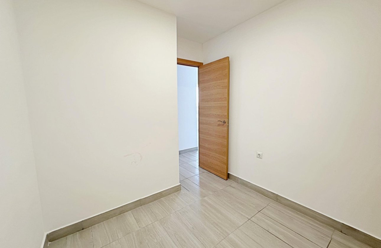 Revente - Appartement -
Torrevieja - Centro