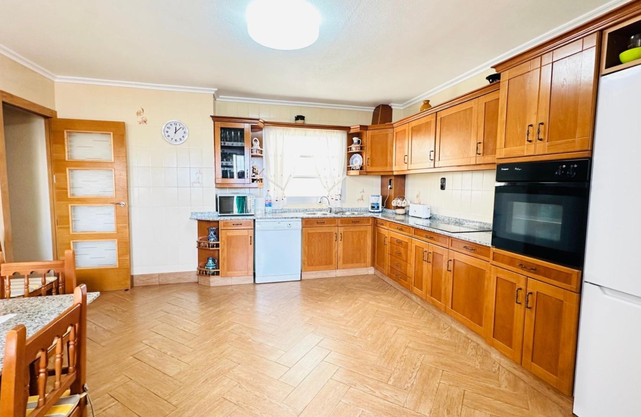 Revente - Appartement -
Torrevieja - Centro