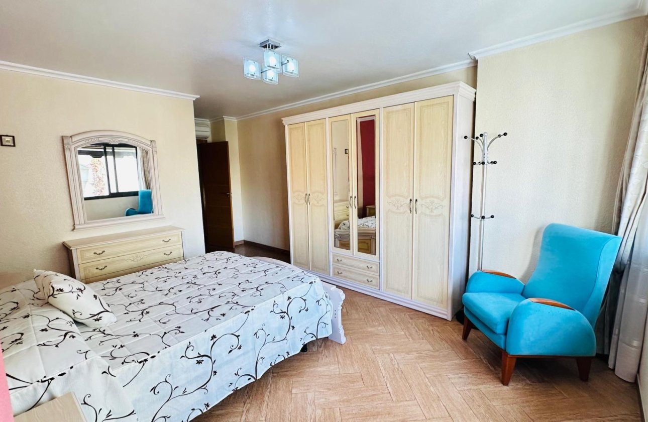 Revente - Appartement -
Torrevieja - Centro