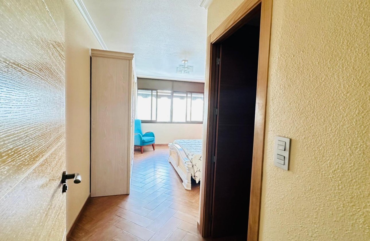 Revente - Appartement -
Torrevieja - Centro