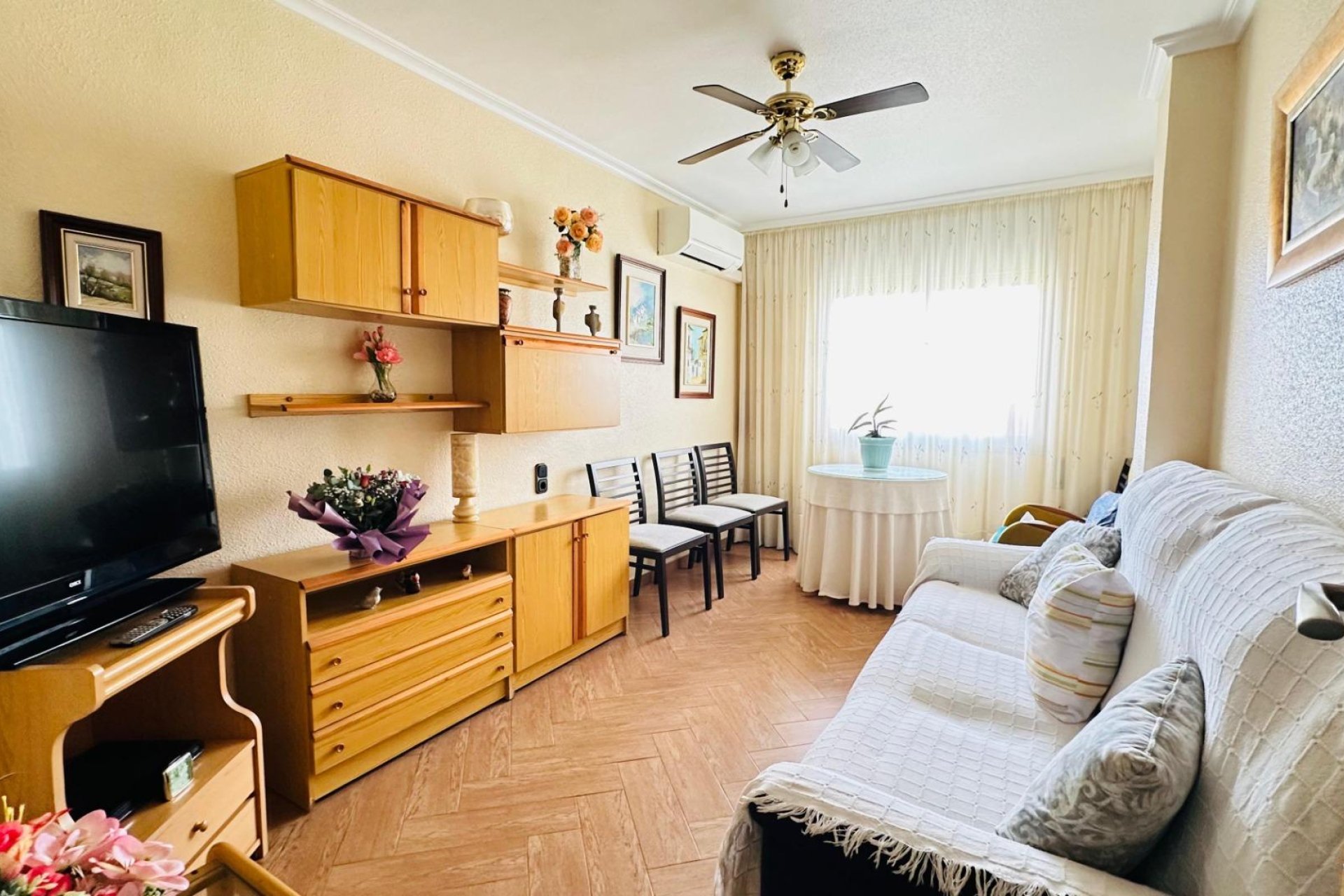 Revente - Appartement -
Torrevieja - Centro