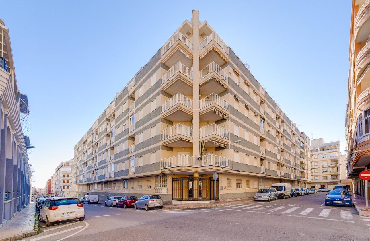 Revente - Appartement -
Torrevieja - Centro