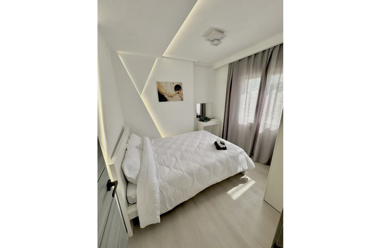 Revente - Appartement -
Torrevieja - Centro