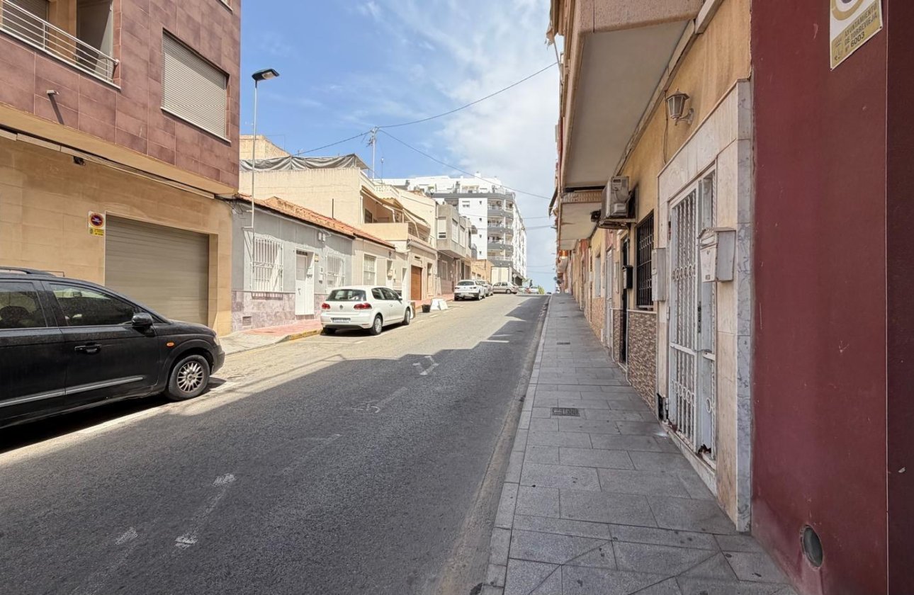 Revente - Appartement -
Torrevieja - Centro