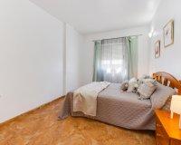Revente - Appartement -
Torrevieja - Centro