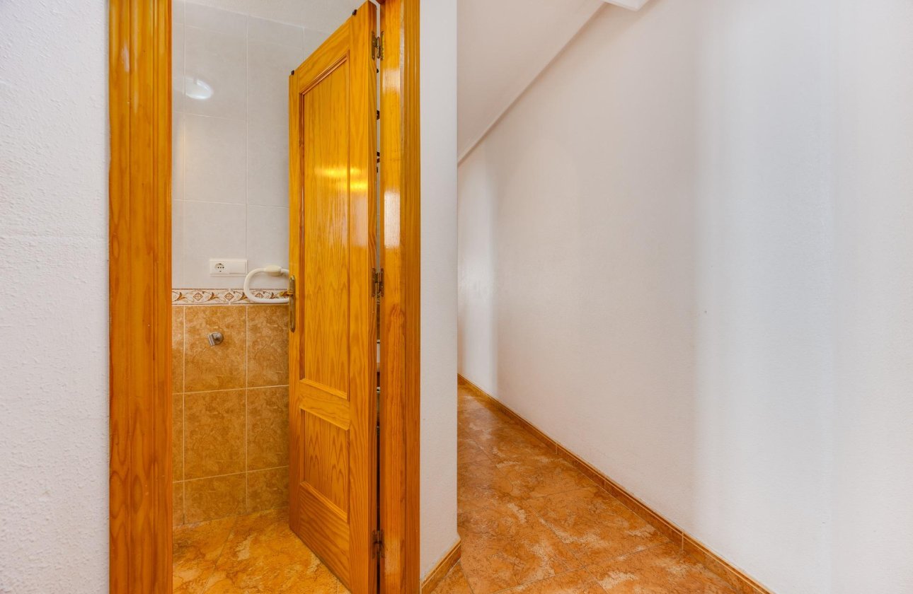 Revente - Appartement -
Torrevieja - Centro