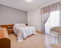 Revente - Appartement -
Torrevieja - Centro