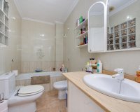 Revente - Appartement -
Torrevieja - Centro